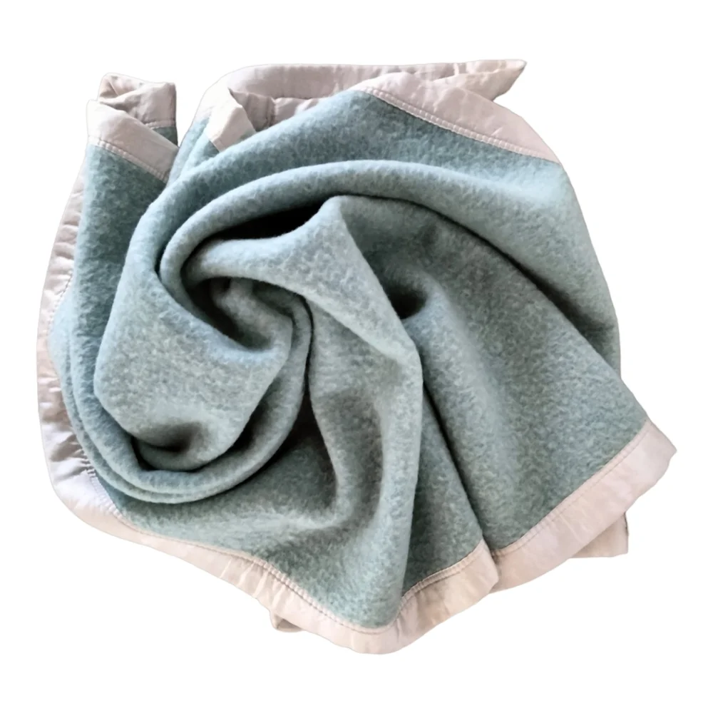 KENWOOD Vintage Satin Trim Wool Blanket